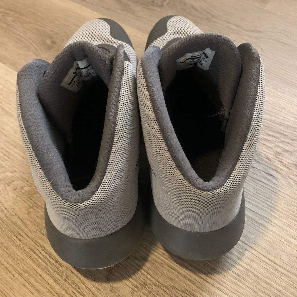Men’s Nike Precision Shoes - Size 12 - Picture 3 of 4